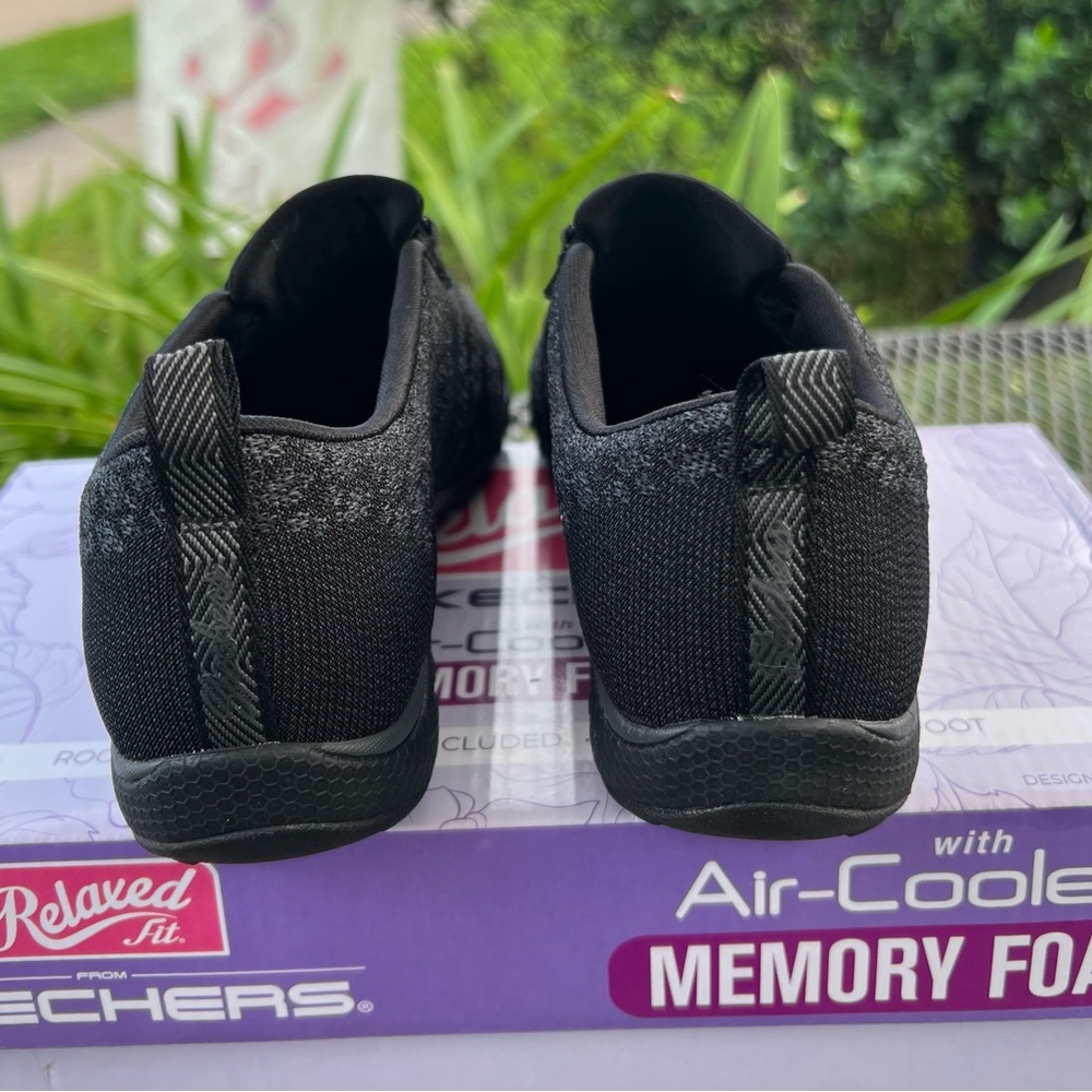 Skechers Women Infi Knity Black Air Cooled Memory Foam Slip On Sneakers 6.5 New - Picture 7 of 10